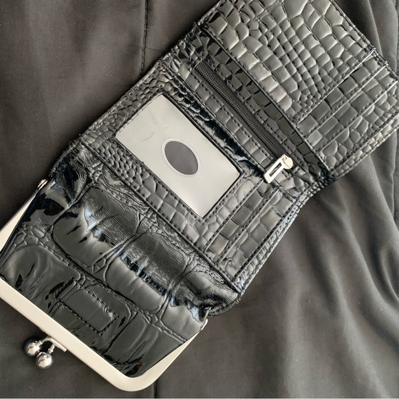 Guess snakeskin wallet - Picture 2 of 3